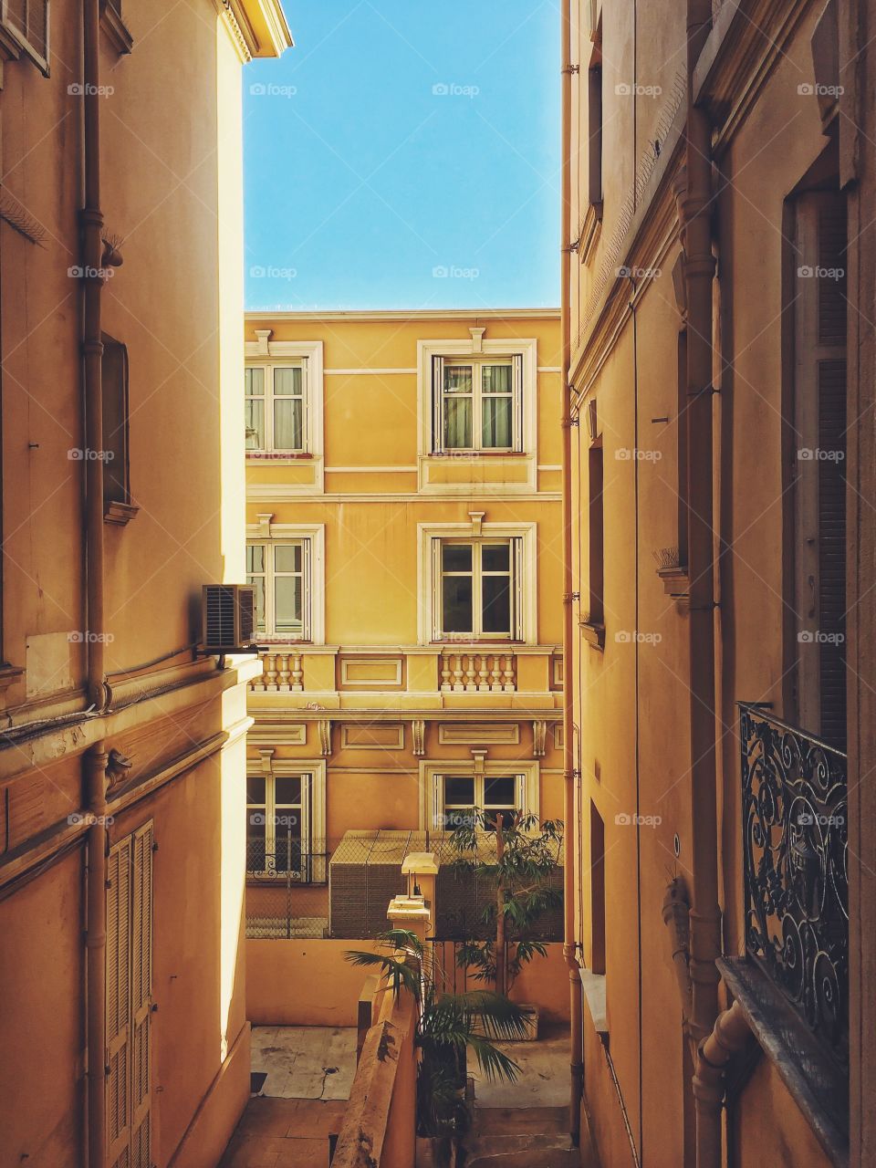 Back alley on the streets of Monaco, Monte Carlo - Côte D'Azur.