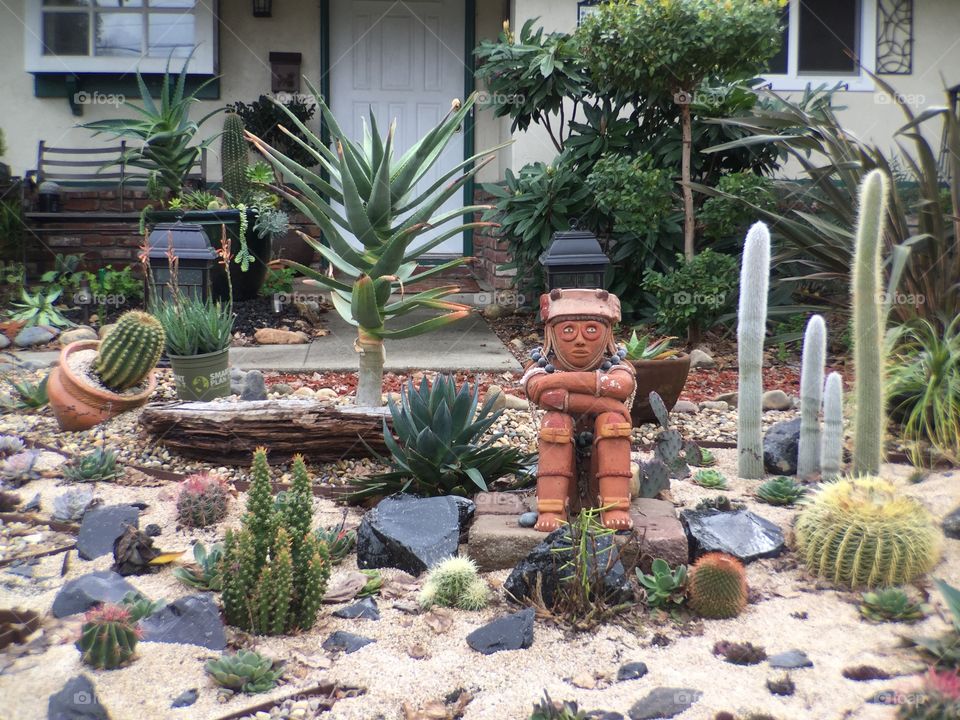 Sculpture on Front yard 
