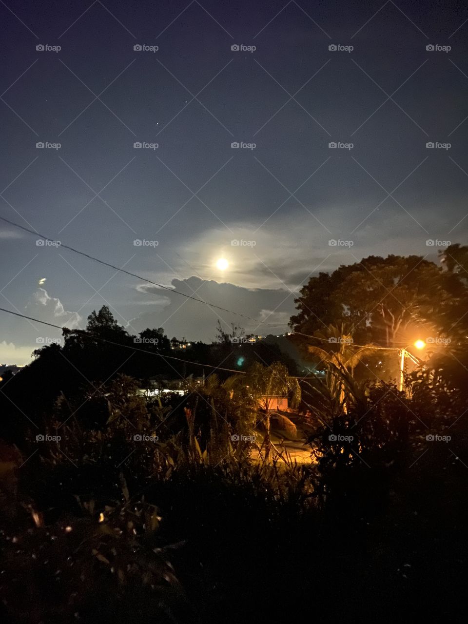 A beautiful view of the yellow moon. 