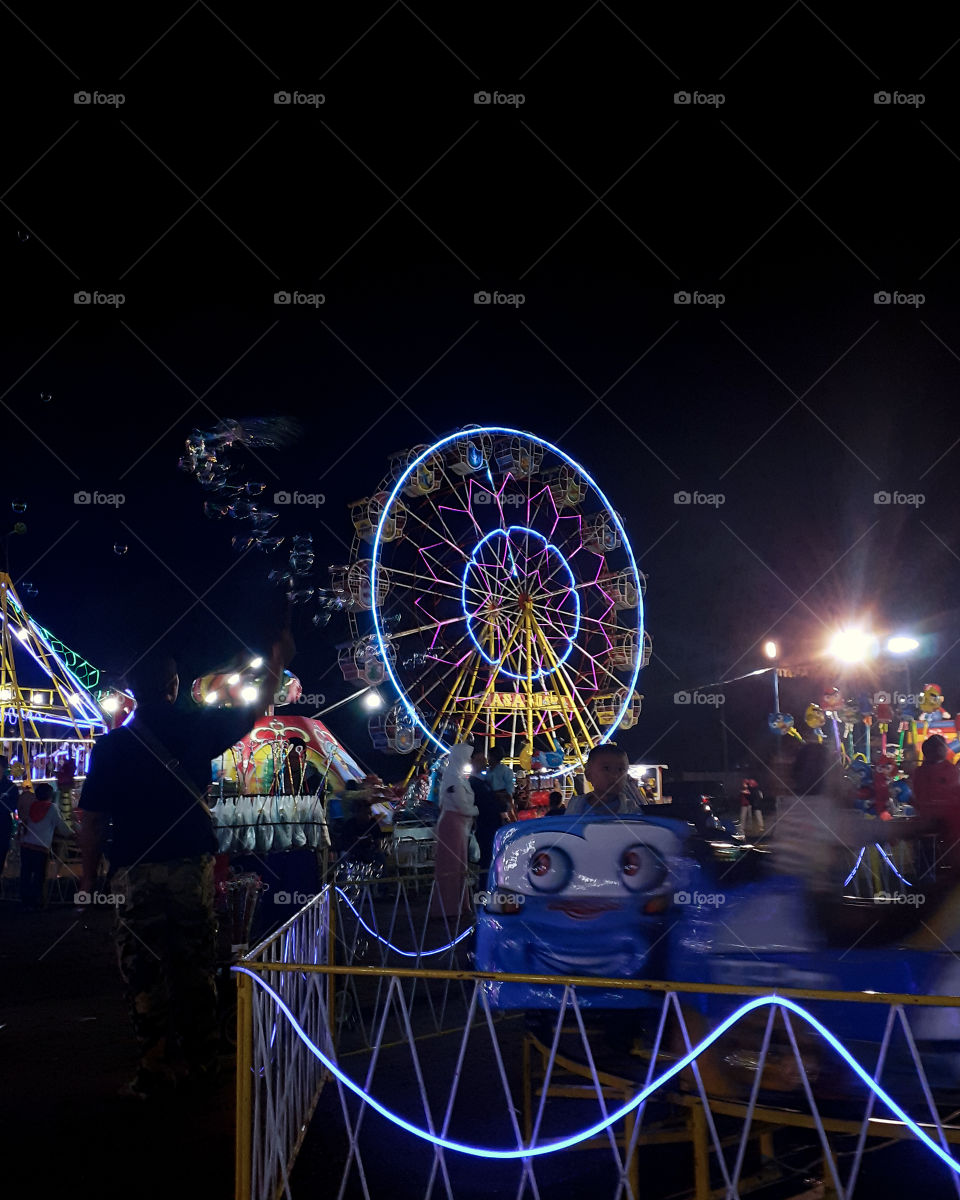 Bianglala in the night market