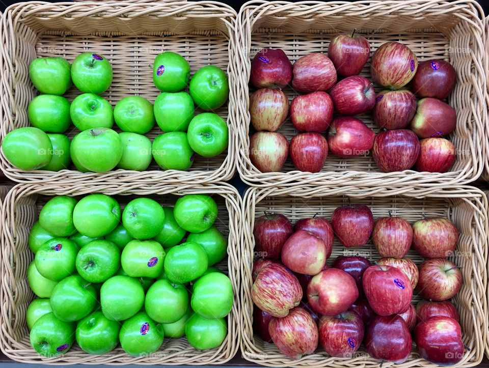 Red and green apples