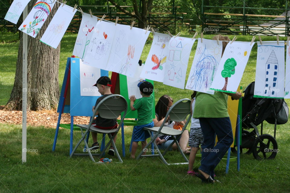 Kids painting in the park