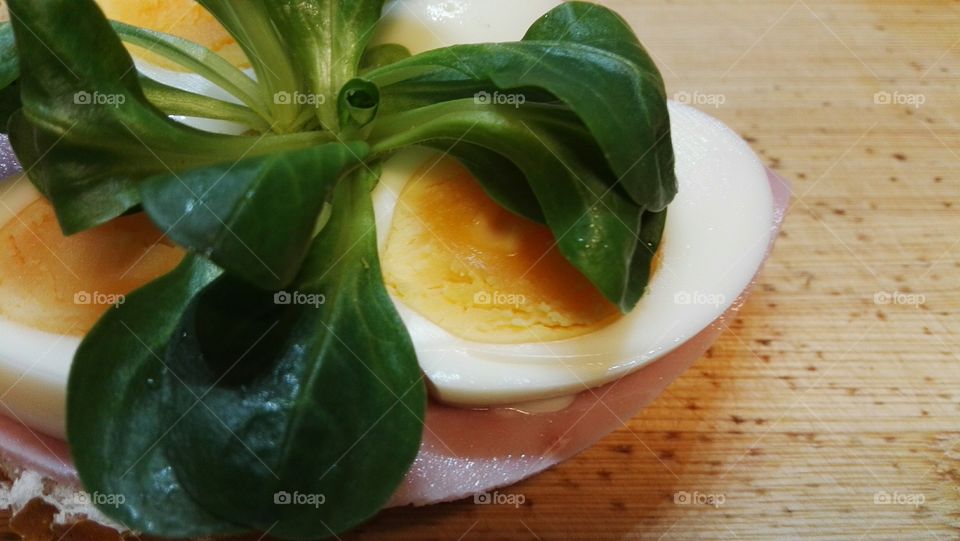 sandwich with salad and egg