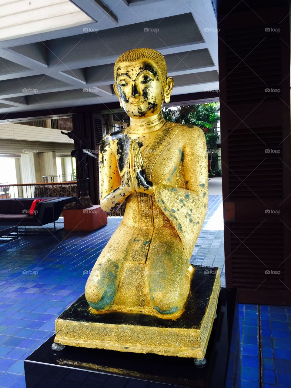 Golden Goddess . Mauna Kea hotel