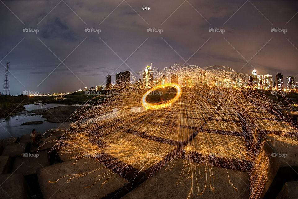 Taiwan fire - playing the steel wool