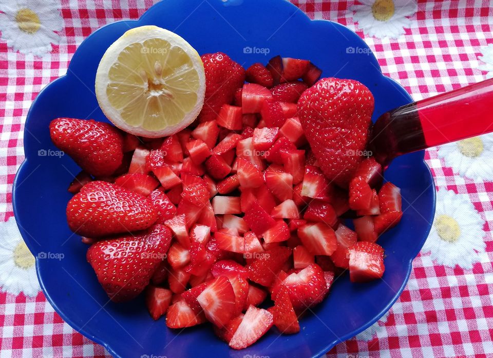 Strawberries and lemon