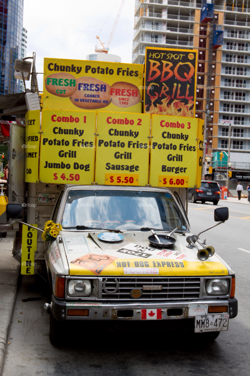 toronto mobile wheel food by thainlin