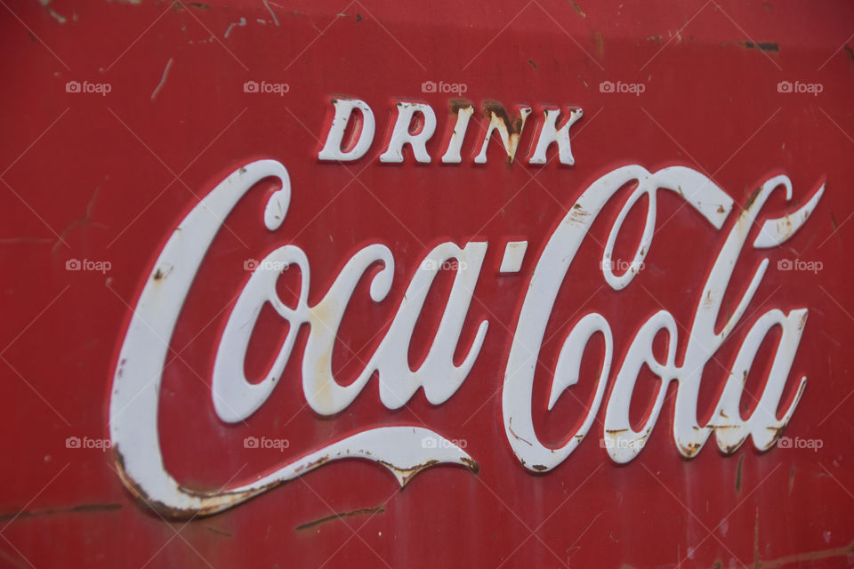 Read, color mission, junkyard Coca-Cola cooler