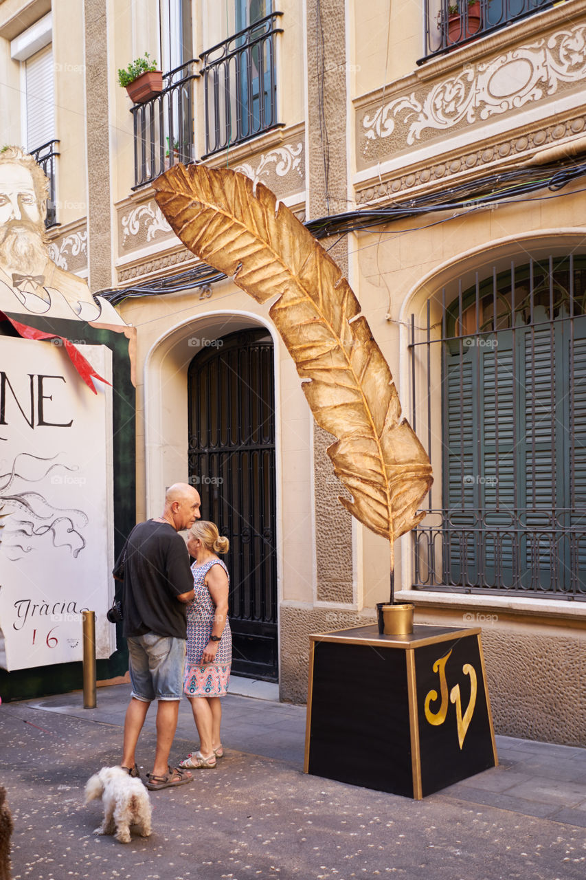 Barrio de Gracia. Primer día de Fiesta. Listos para el verdicto del jurado