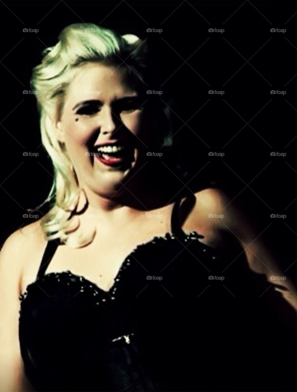 Portrait of a smiling woman