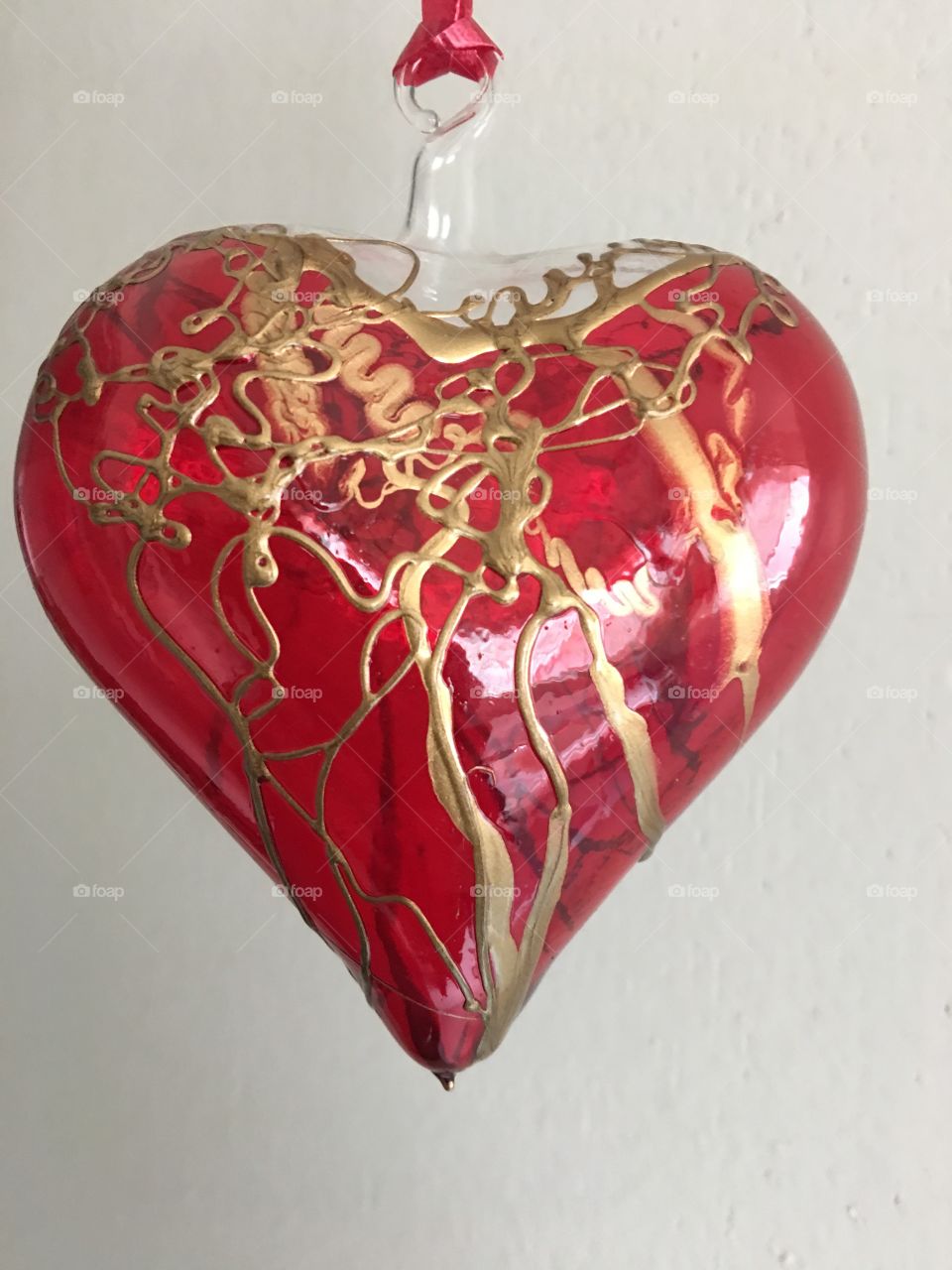 Gold dribbled glass heart 