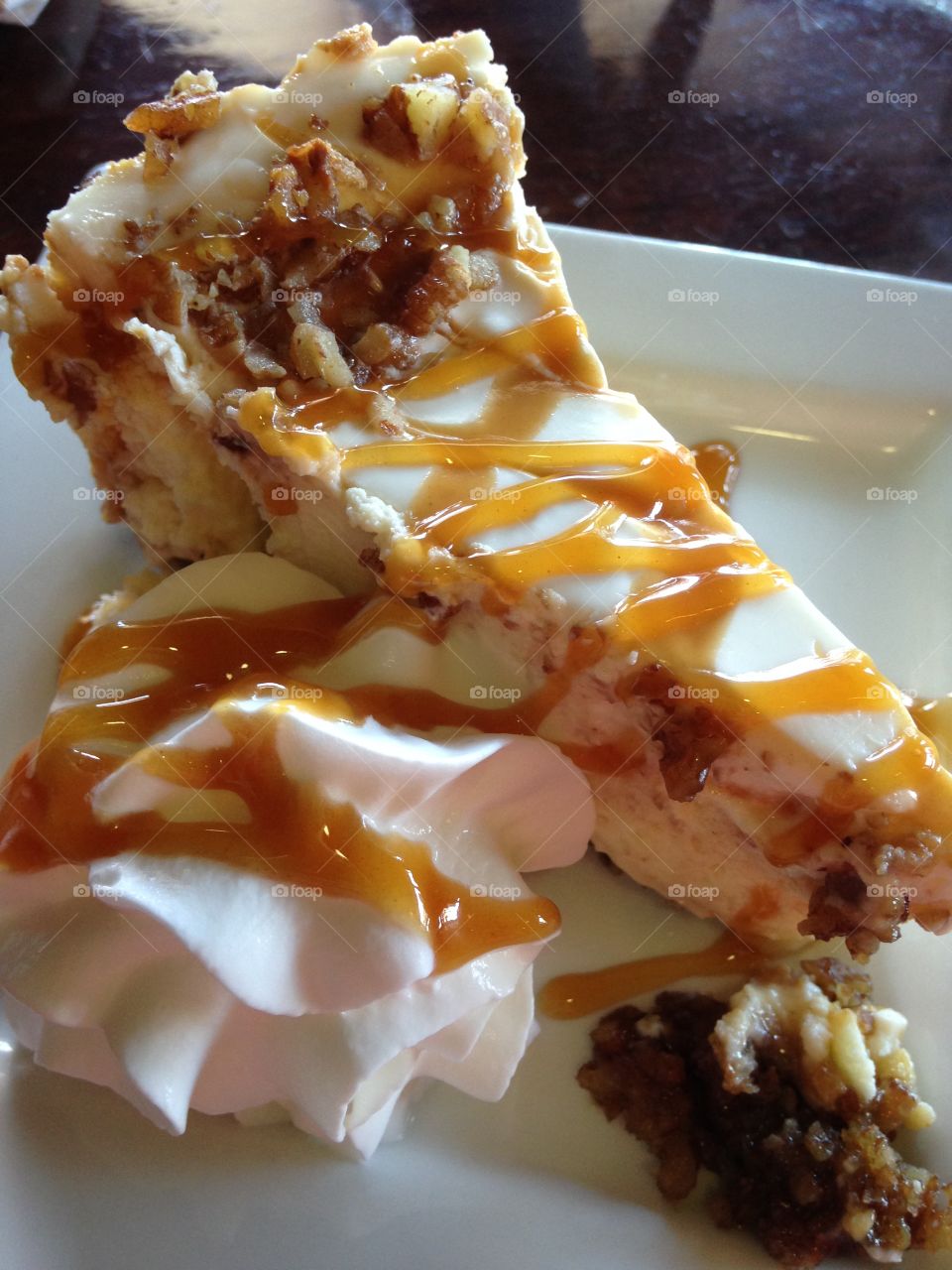 Caramel pecan cheesecake 