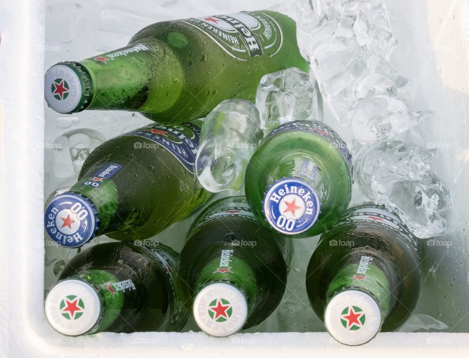 Cool down summer hot on the beach with Heineken