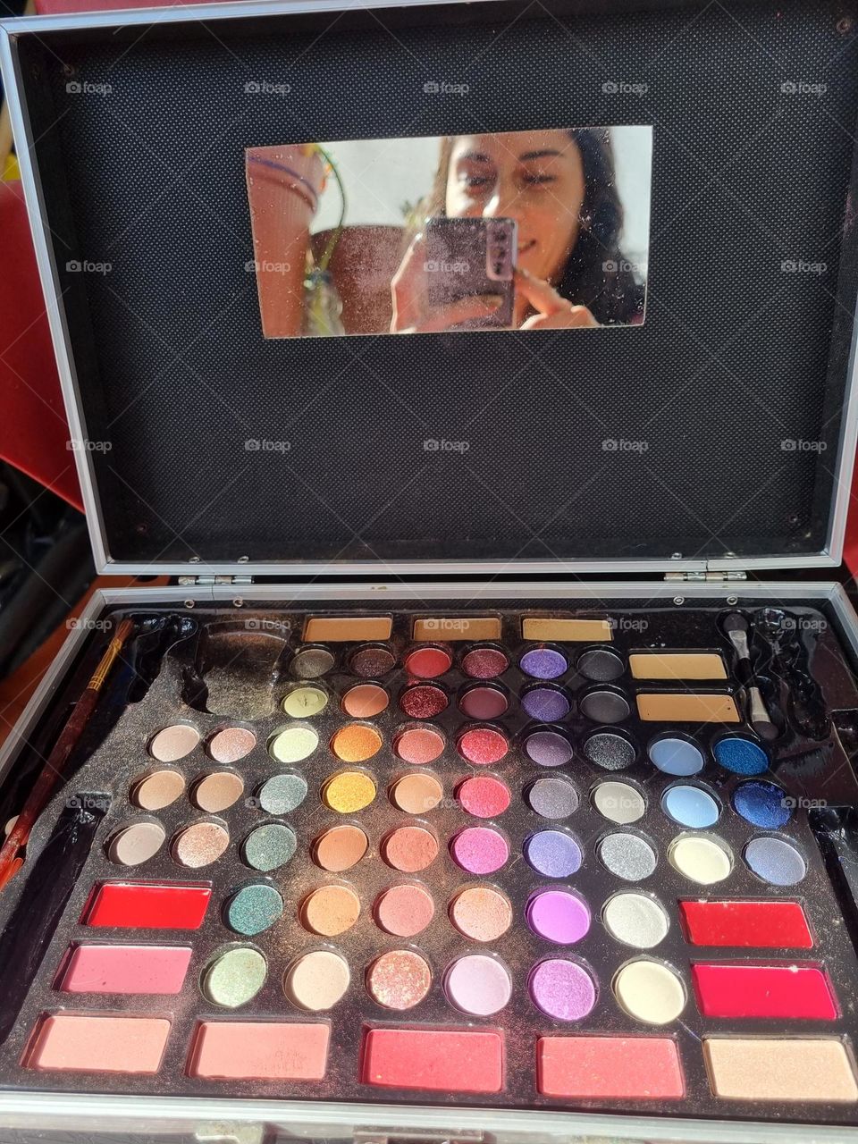 color vibrations with make up