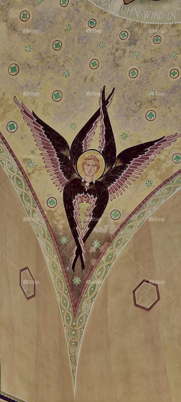 This is a Karolingian style depiction of a Cherubim angel with three sets of wings, altogether six and a face devoid of a body symbolizing the spirit. It was found in the chapel to Munich’s “Nordfriedhof” or “N Cemetery”. 2023. Hypnotic Productions