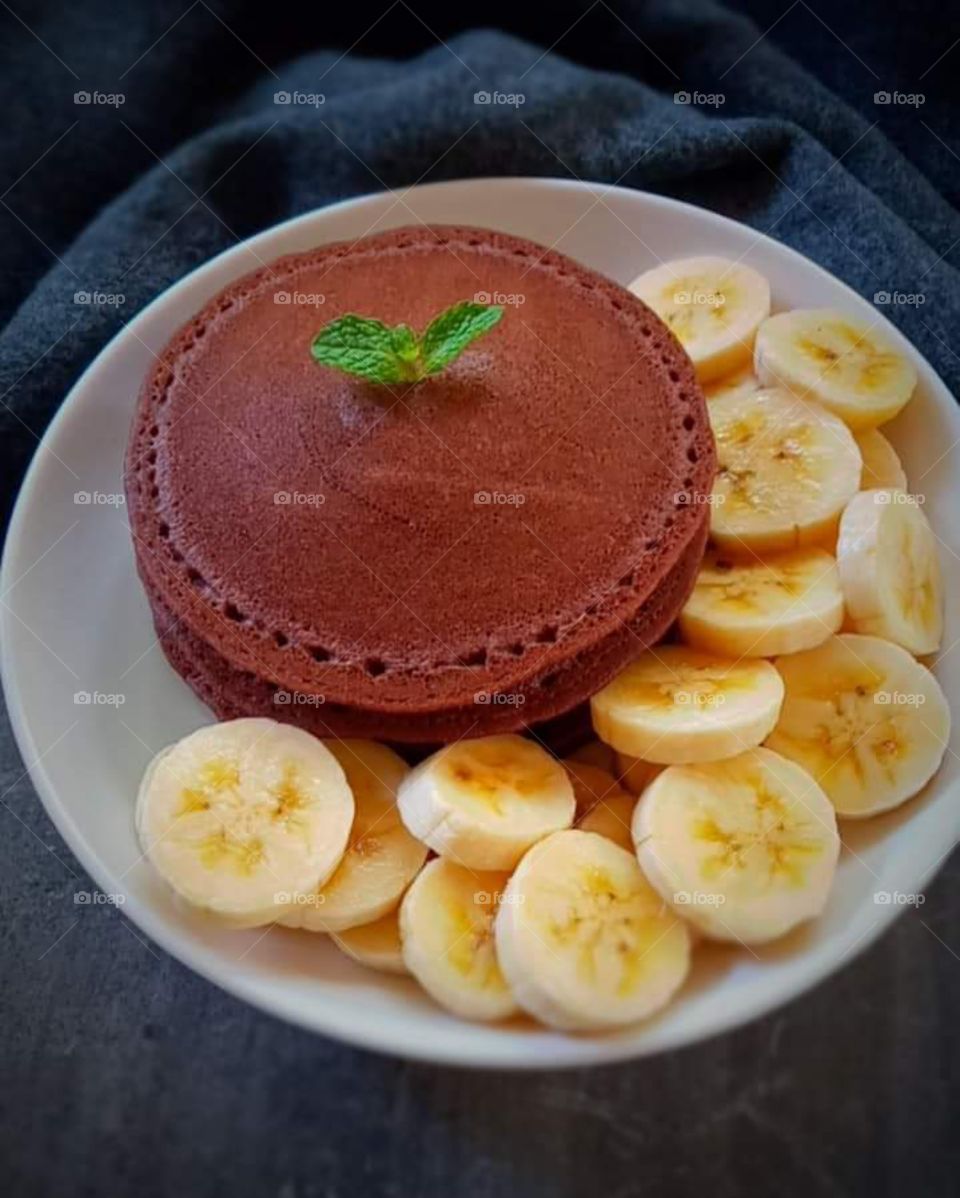 finger millet flour pancakes for breakfast .