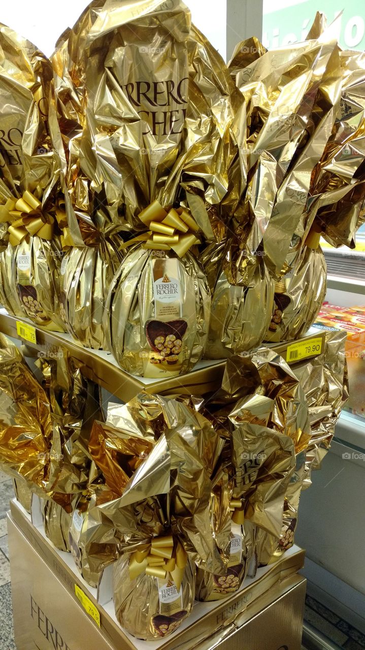 Ovos de Páscoa, Ferrero.