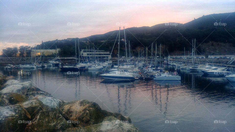 Sunset bay. Sesimbra.
