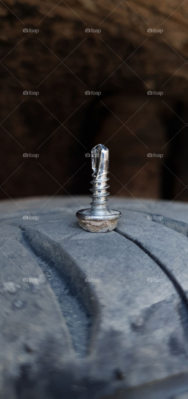 threaded nails cause tire leaks