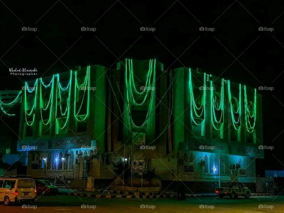 A very beautiful picture, and there is no better picture than it. There is no better picture of green herbs and colorful, red and white roses than it. Glory be to God, the natural and picturesque view, and there is no more