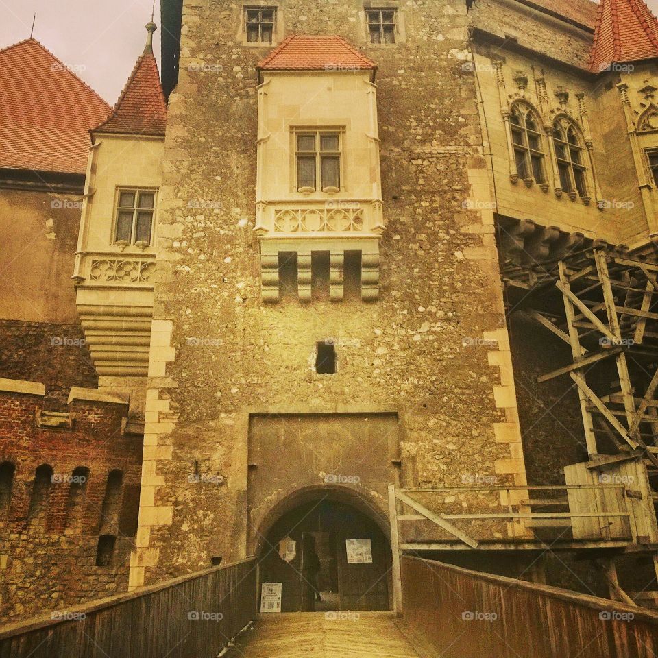 castle, hunedoara, romania, raven, matthew, john, Gothic, clouds, matthew, Corvino, drawbridge, tower,