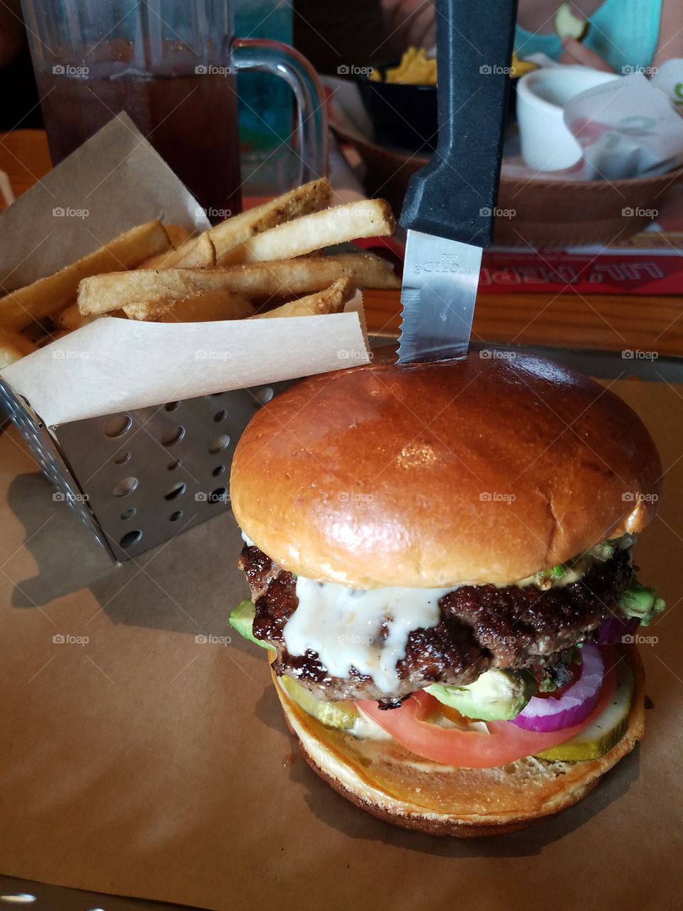 Avacado Cheeseburger