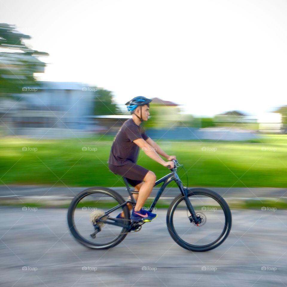 Wear your bike-helmet for a nire enjoyable ride. Feel the breeze, the sun and natur’s sound. A peaceful ride