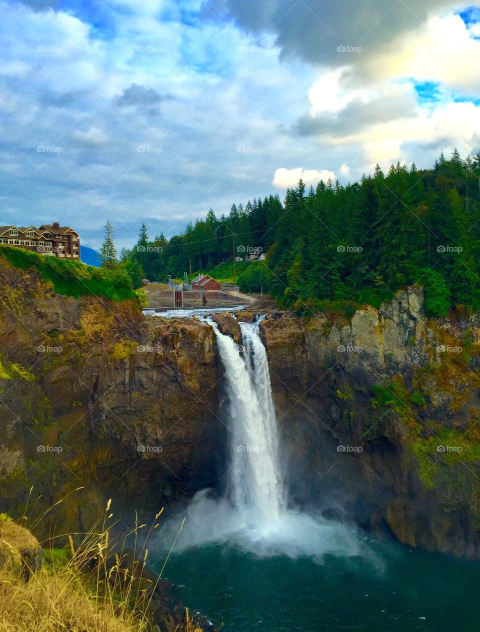 Snoqualmie falls