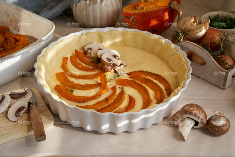 Making pumpkin pie 