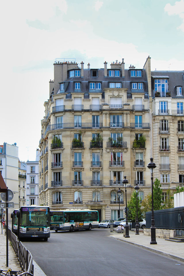 facade of a building in paris france