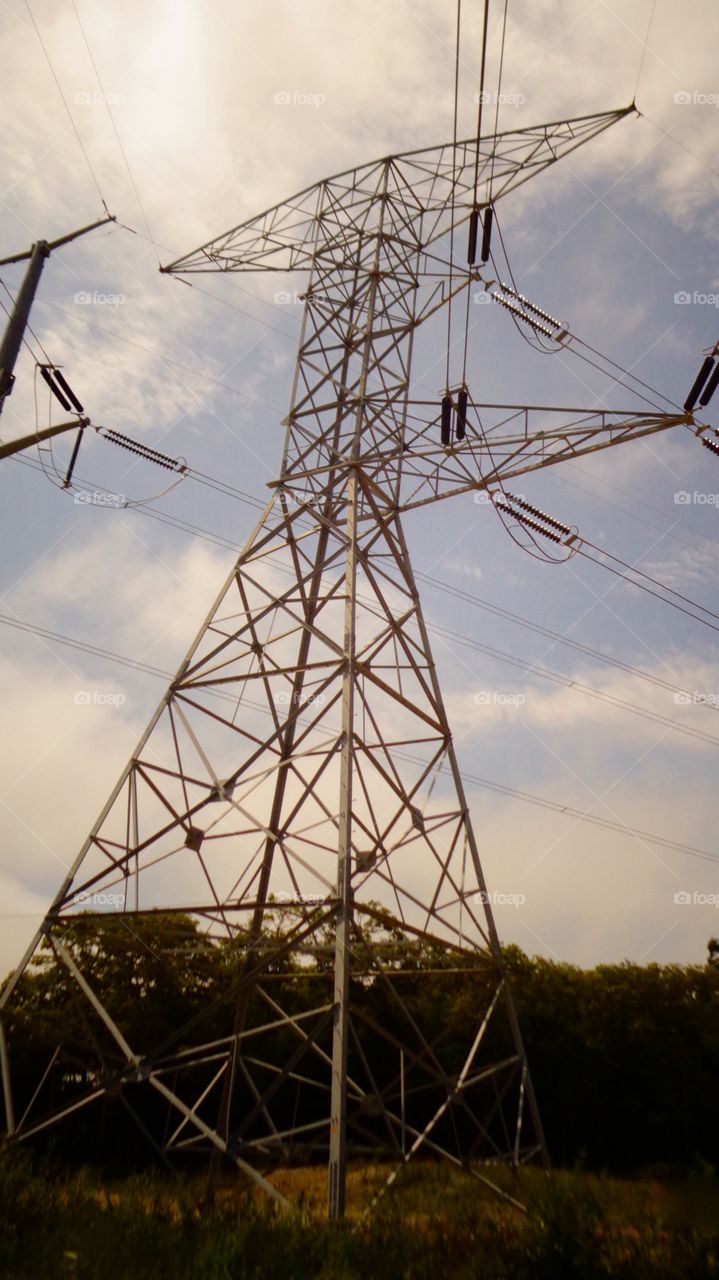 Look Up Mission . Electric Infrastructure on East Coast New England. These huge things go for miles & look like Robots! 👾