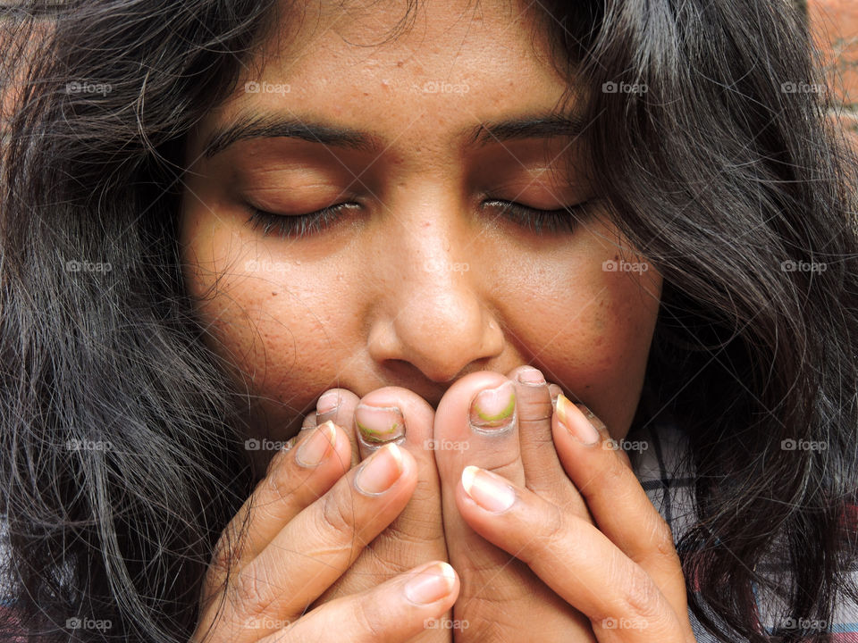 Close-up of a woman kissing