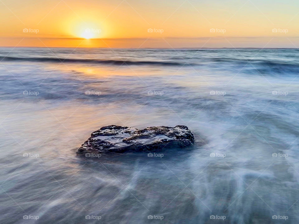 Long exposure: sunset at the beach 