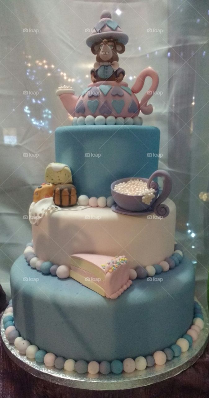 Alice in Wonderland Cake