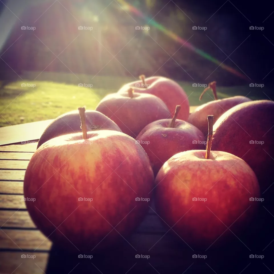apples