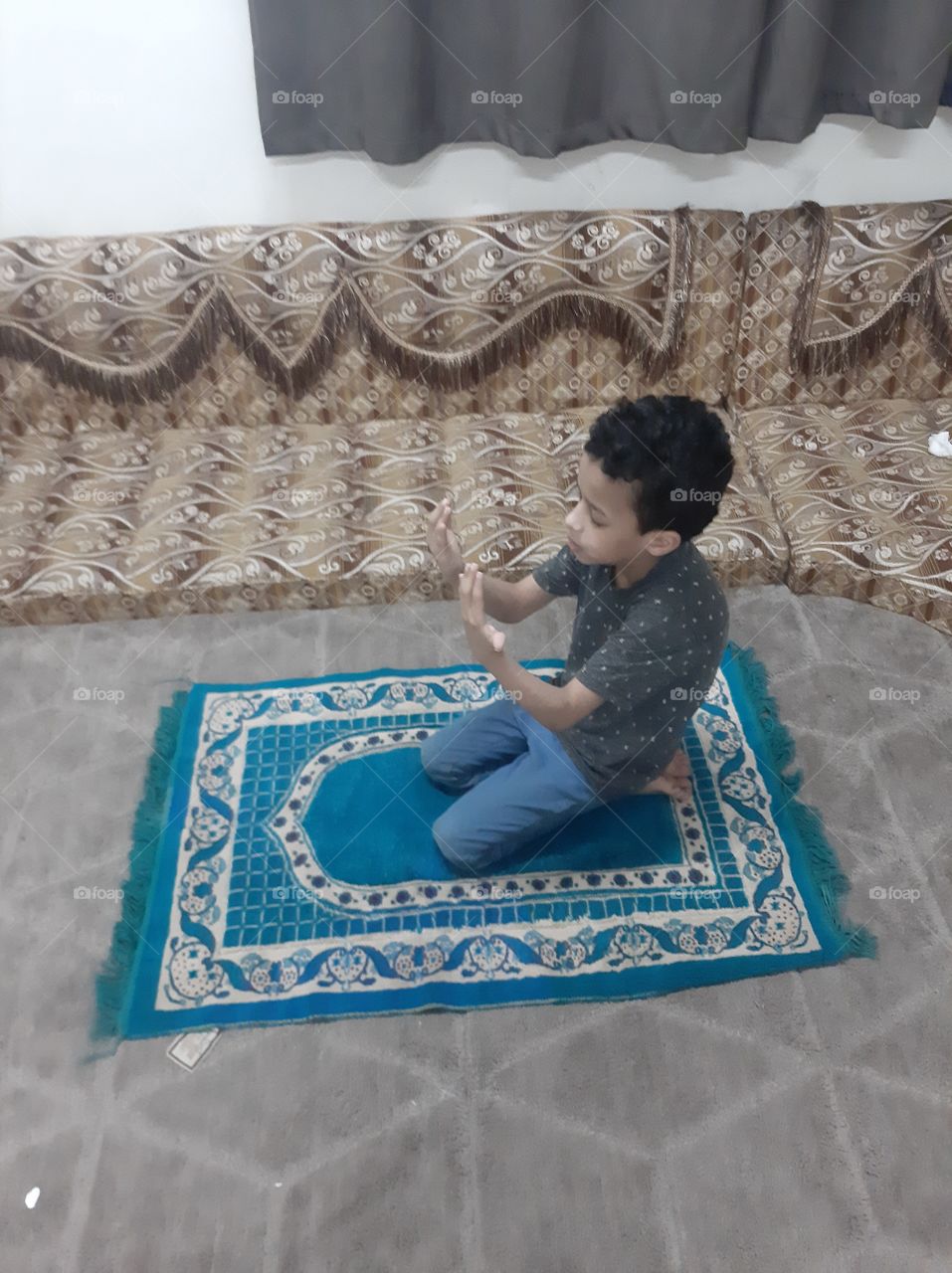 I need your support guys, I'm very, very poor, poor