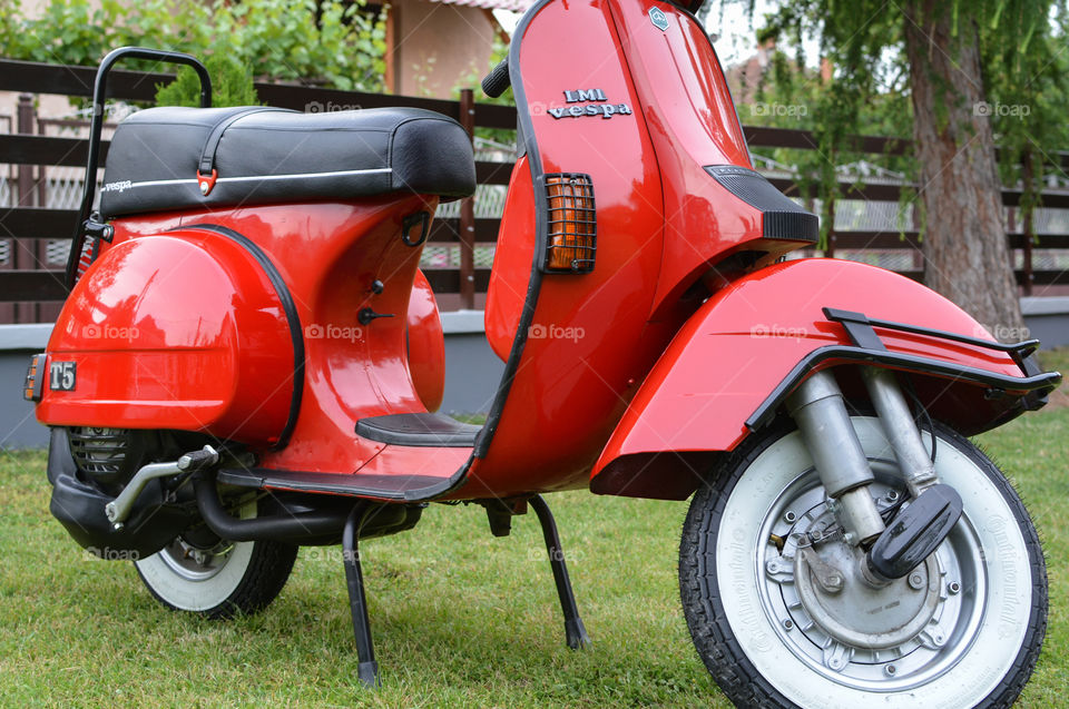 red vespa T5 motorcycle