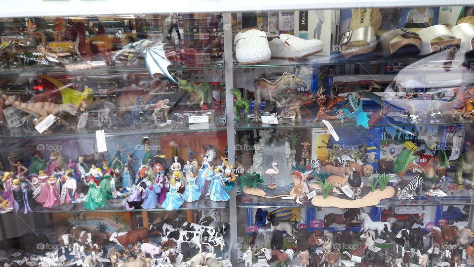 toy window