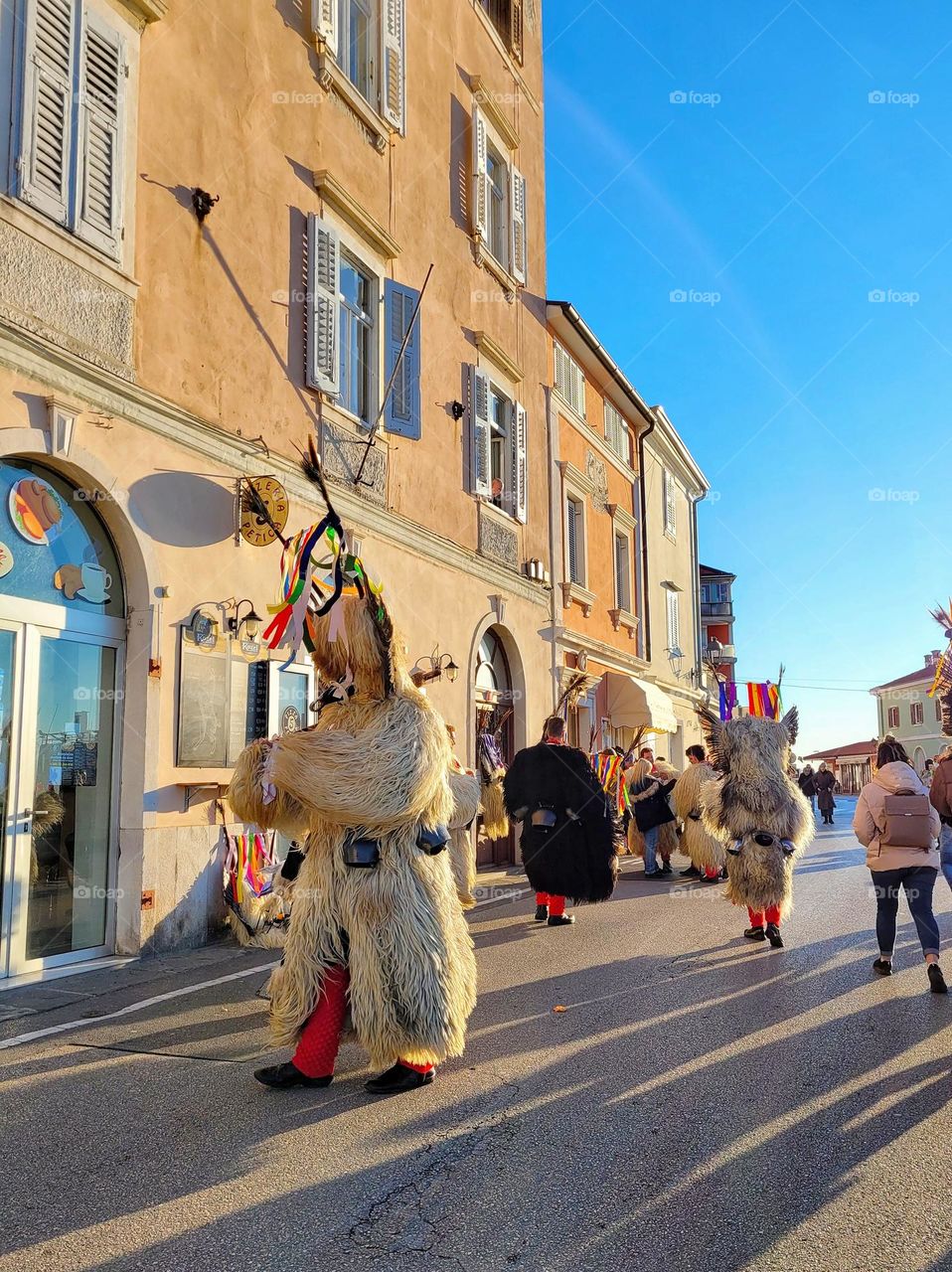 Shrovetide holiday in Slovenia represents a bridge between winter and spring. And connected to various traditions, Shrovetide dances, carnival parades, basically fun and tables laden with delicious Shrovetide dishes.