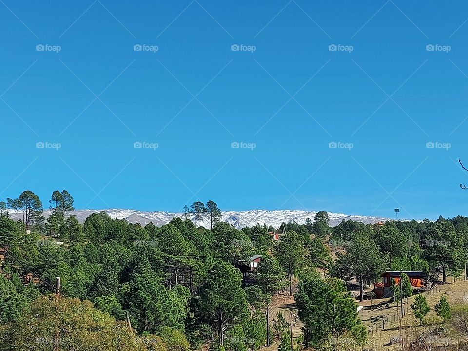 montañas con nieve yacanto de Calamuchita