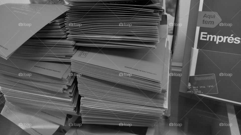 papéis escritório envelopes