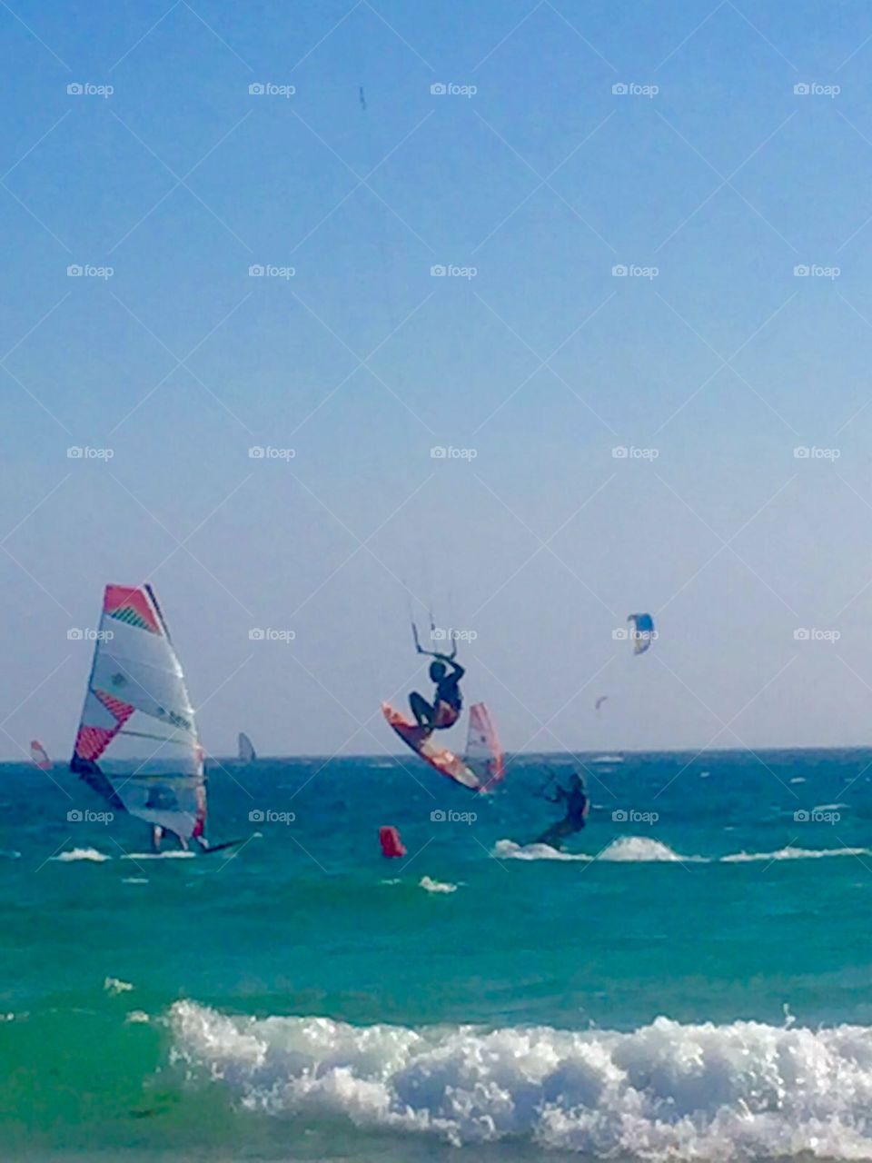 Kitesurfing jump