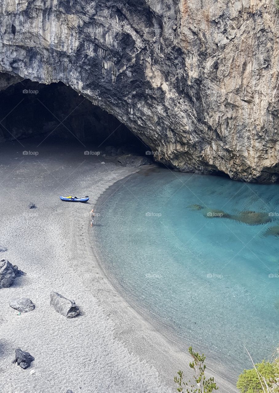 Canoa is the best way to reach a hidden amazing beach