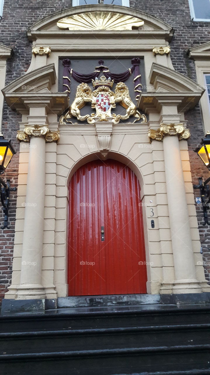 Door2