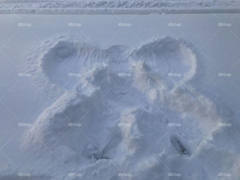 Snow angels outline 