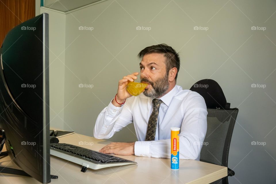 Professional drinking redoxon