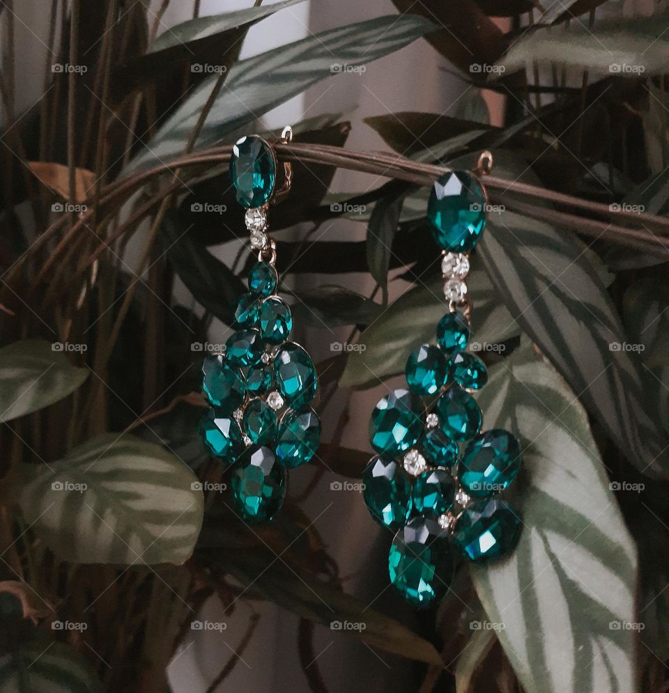 Green earrings for the bride