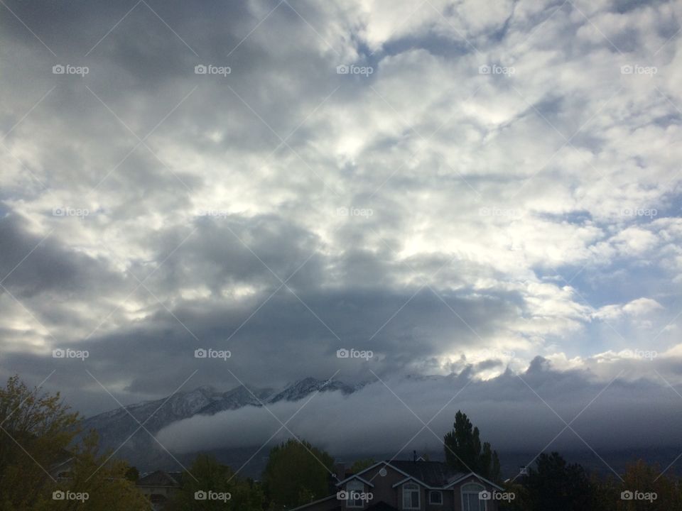 Clouds trapped on mountain 