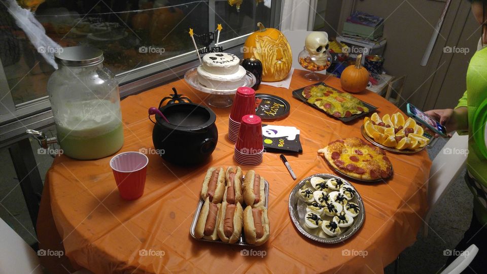 Halloween party table