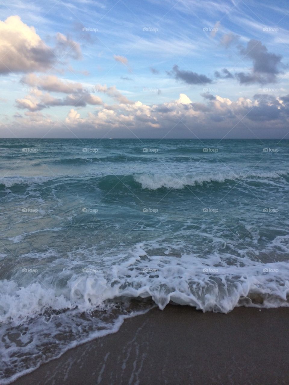Gorgeous Ocean Beach View!